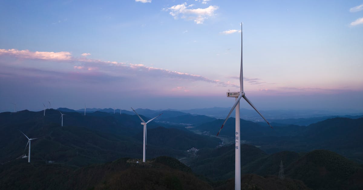 découvrez comment la transition énergétique transforme notre société en adoptant des solutions durables et des technologies innovantes. explorez les enjeux, les opportunités et les initiatives qui façonnent un avenir plus vert et responsable.