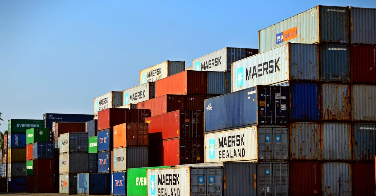 découvrez les enjeux de la baisse des exports et son impact sur l'économie mondiale. analysez les causes, les conséquences et les solutions potentielles pour contrer cette tendance.