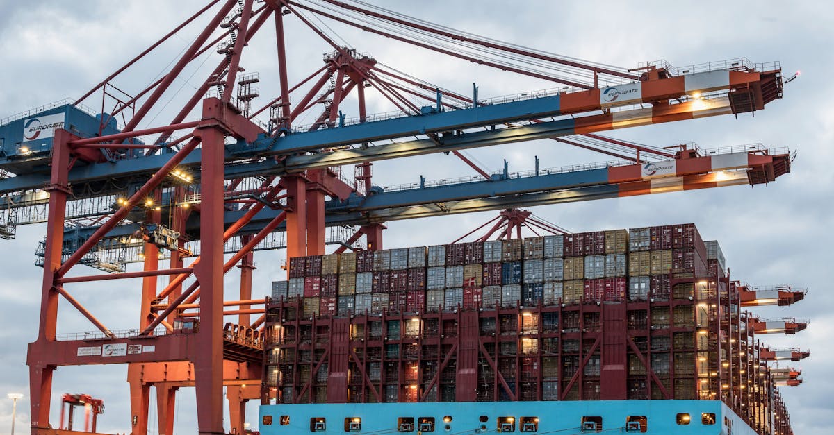 découvrez les enjeux et impacts de la baisse des exportations. analyse des causes, des secteurs affectés et des solutions potentielles pour relancer la croissance et soutenir l'économie.
