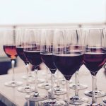 découvrez l'univers fascinant du vin : des conseils de dégustation, des accords mets-vins, des régions viticoles emblématiques et des techniques de vinification. plongez dans la culture viticole et apprenez à apprécier chaque goutte.