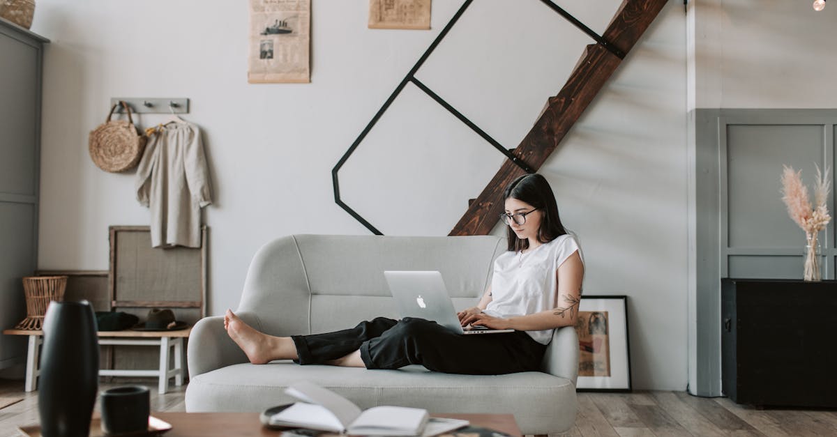 découvrez comment identifier et éviter les arnaques par email avec nos conseils pratiques. protégez vos informations personnelles et apprenez à reconnaître les signes d'une fraude en ligne.