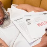 découvrez tout ce qu'il faut savoir sur la faillite : procédures, droits, et conseils pour surmonter cette étape difficile tout en préservant votre avenir financier.