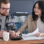 découvrez les impacts de la récession sur l'économie, les entreprises et les consommateurs. analyse des causes, des conséquences et des stratégies pour faire face à cette période difficile.