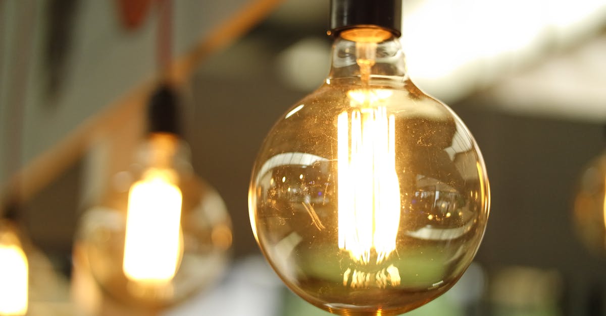 découvrez comment la transition électrique transforme notre avenir, en passant des énergies fossiles aux solutions durables. explorez les innovations, les défis et les opportunités qui façonnent un monde plus vert et connecté.
