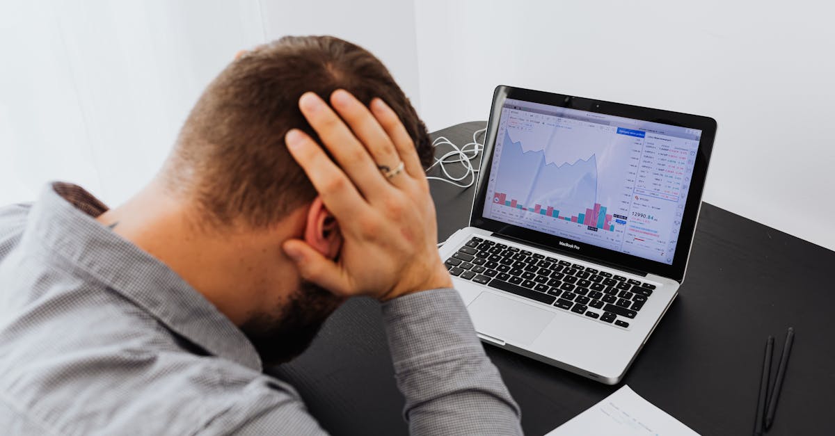 découvrez les causes, les conséquences et les solutions face à la récession économique. analyse approfondie des impacts sur les marchés, l'emploi et la vie quotidienne des citoyens.