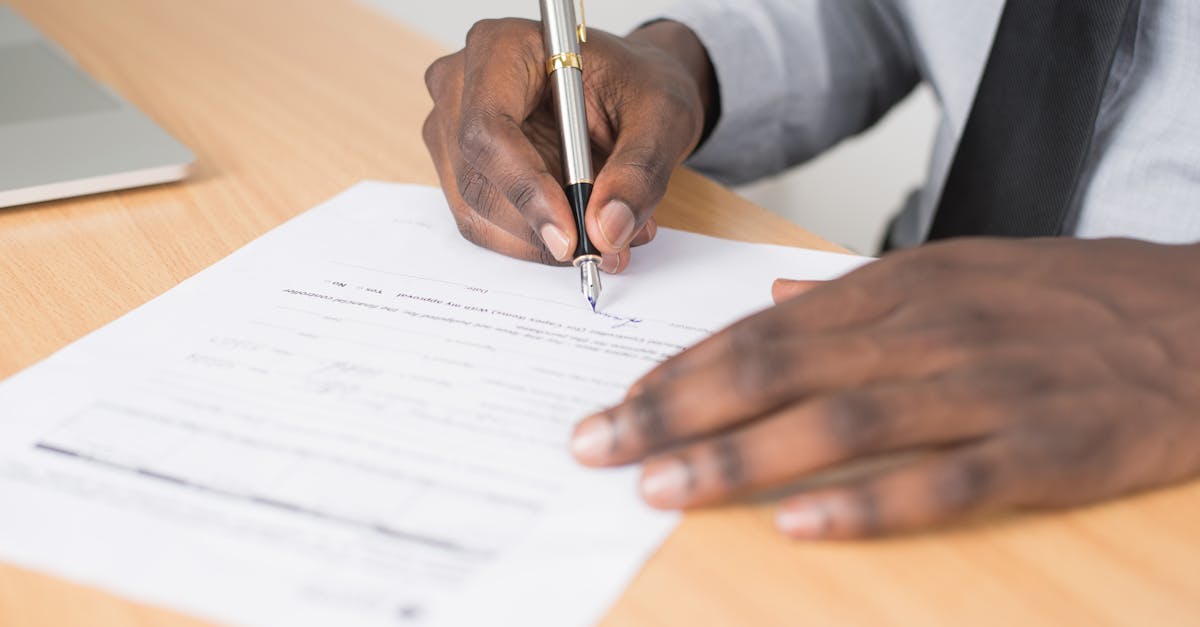 découvrez l'univers fascinant des signatures : leur importance, leur histoire et comment elles reflètent notre identité. plongez dans l'art de la signature, explorez des techniques et apprenez à créer une signature unique qui vous ressemble.
