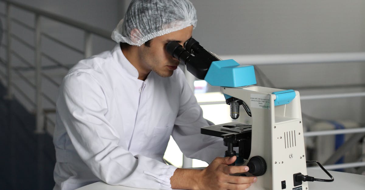 découvrez l'industrie chimique, un secteur clé de l'économie mondiale, où la recherche et l'innovation se conjuguent pour développer des produits variés allant des matières premières aux solutions durables. explorez les enjeux de durabilité, de sécurité et de technologie dans cette industrie en constante évolution.