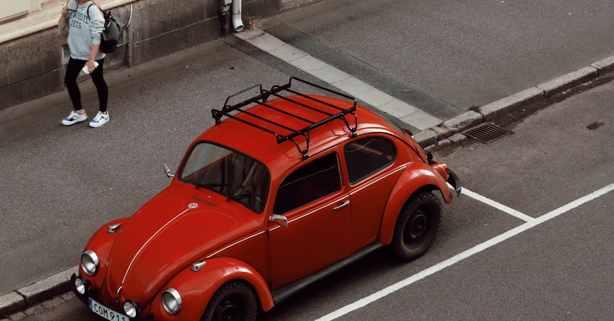 découvrez l'impact de la crise chez volkswagen, une étude approfondie sur les défis financiers, les scandales de la consommation et les stratégies mises en place pour restaurer la confiance et l'image de la marque.