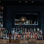 découvrez l'univers du cognac, une eau-de-vie prestigieuse originaire de la région de cognac en france. apprenez-en davantage sur son processus de production, ses variétés, et les meilleures façons de le déguster pour apprécier pleinement ses arômes riches et complexes.