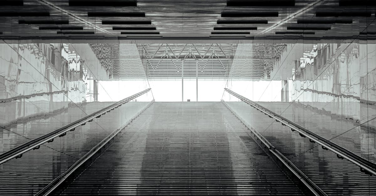 découvrez le phénomène de l'exode industriel, ses causes et ses conséquences sur les économies modernes. analyse des migrations des industries vers de nouveaux horizons et de l'impact sur l'emploi, l'innovation et l'environnement.