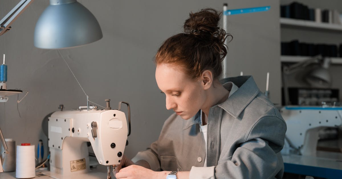découvrez les enjeux et les tendances de la production industrielle, de l'automatisation à l'optimisation des process. plongez dans l'univers de l'innovation et de l'efficacité au cœur de l'industrie moderne.