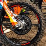 découvrez tout sur la suspension des courses de chevaux, y compris les raisons, les règles et l'impact sur le monde des courses. informez-vous sur les mesures prises pour garantir l'intégrité des compétitions équestres.