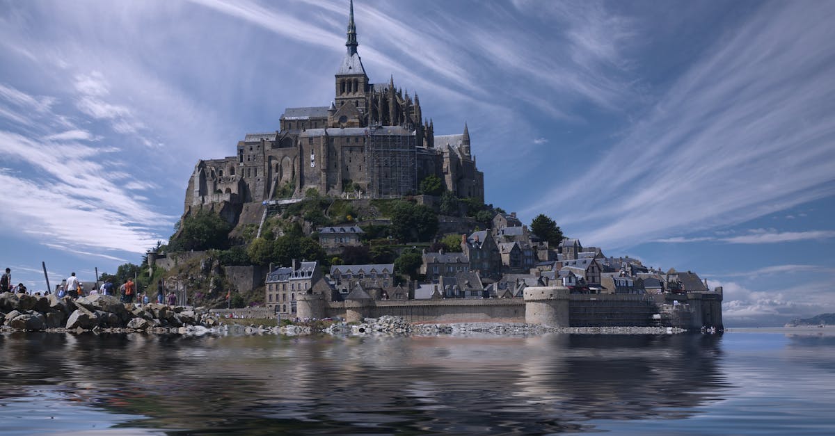 découvrez les richesses de la france, un pays aux paysages variés, à l'histoire riche et à la culture fascinante. explorez ses monuments emblématiques, sa gastronomie incomparable et ses traditions uniques. plongez au cœur de l'art de vivre à la française.