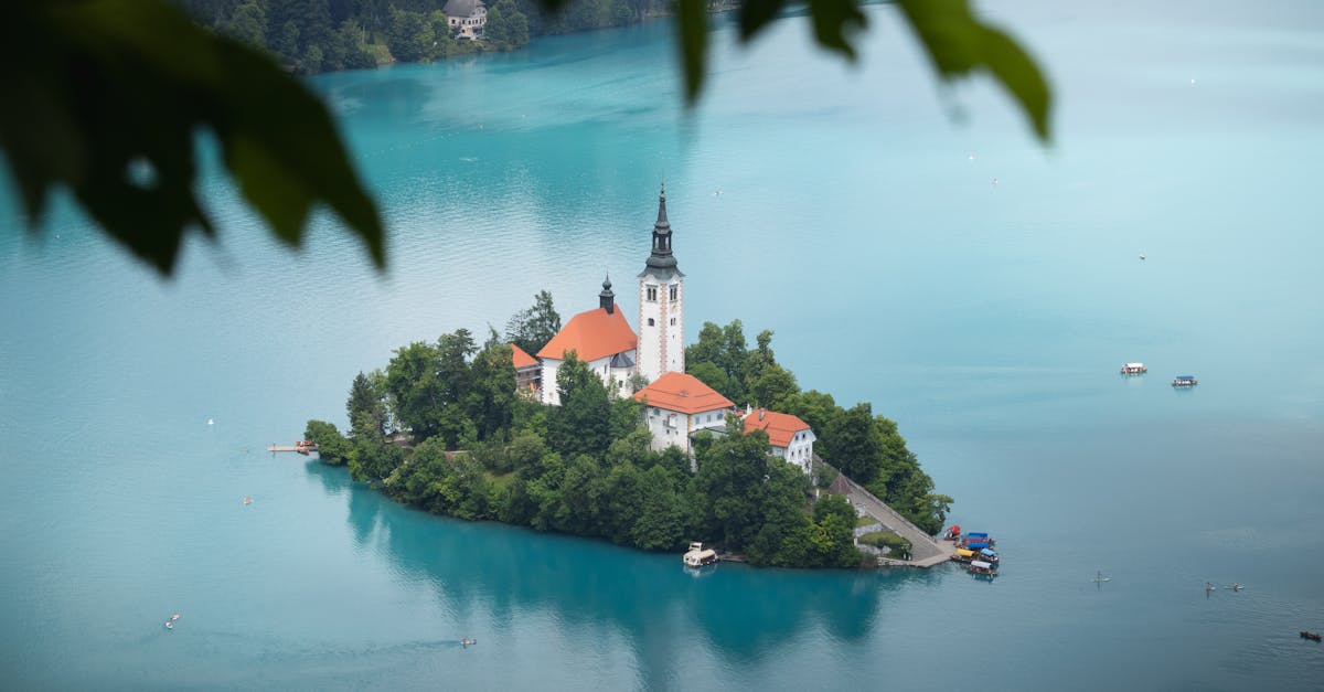 découvrez les initiatives et les stratégies des ministres du tourisme du g7 pour promouvoir un tourisme durable et inclusif à l'échelle mondiale. explorez les discussions sur les défis actuels du secteur et les opportunités pour un avenir touristique meilleur.