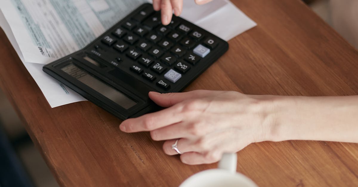 découvrez les enjeux et conséquences de la récession économique, ses impacts sur les marchés, l'emploi et les finances personnelles. faites le point sur les stratégies pour faire face à cette période difficile et comprendre les mesures à prendre pour protéger votre avenir financier.