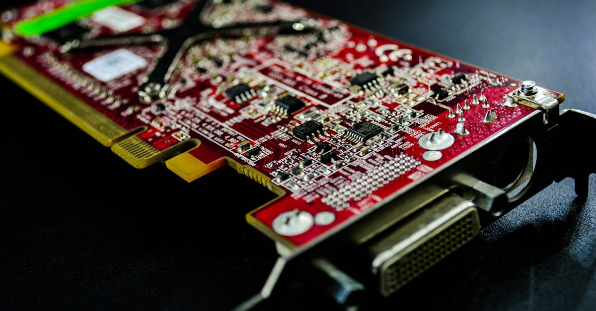 découvrez le monde fascinant des semi-conducteurs, composants essentiels à nos appareils électroniques. explorez leur fonctionnement, leur rôle dans l'innovation technologique et leur impact sur l'industrie moderne.