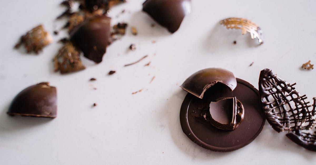 découvrez l'univers riche et fascinant du cacao, ce trésor délicieux aux multiples bienfaits. apprenez-en plus sur sa culture, ses variétés, et comment il se transforme en chocolat exquis, tout en explorant ses applications dans la gastronomie et la santé.