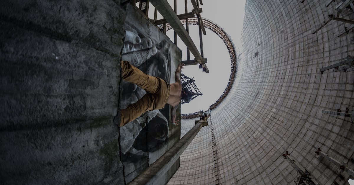 découvrez les enjeux et les avancées de l'énergie nucléaire, une source incontournable pour la transition énergétique. explorez ses applications dans la production d'électricité, la médecine et les technologies de pointe, ainsi que les défis environnementaux et de sécurité qui l'accompagnent.