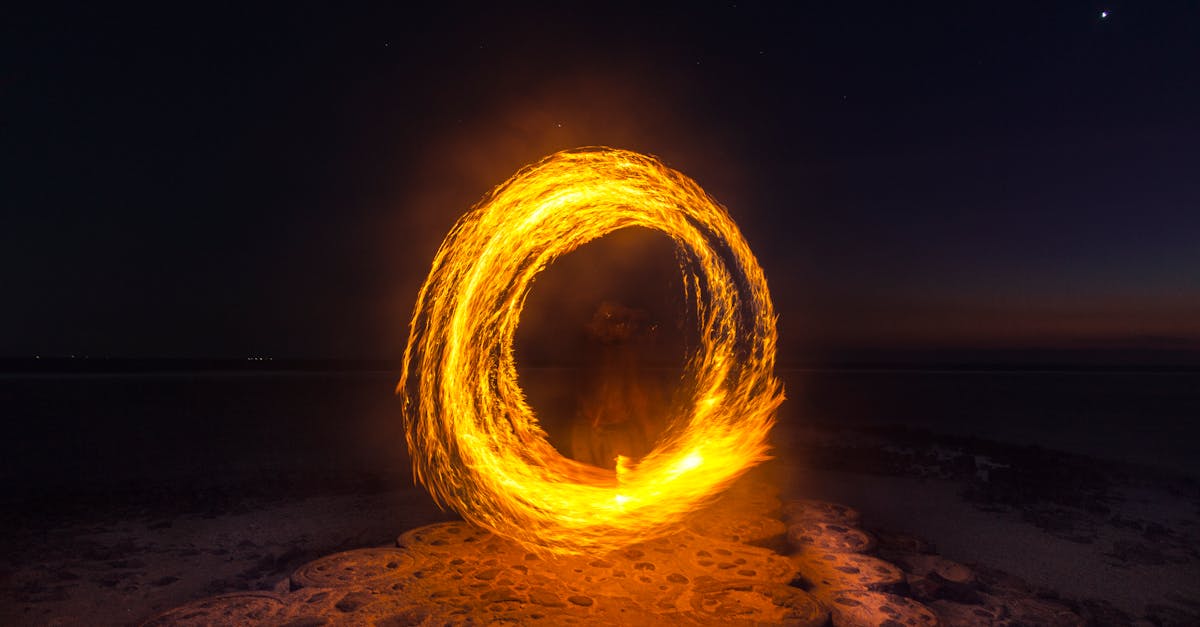 découvrez l'univers fascinant du feu, avec ses mystères et ses légendes. apprenez à maîtriser cette énergie élémentaire, ses applications dans la vie quotidienne et son rôle essentiel dans l'écosystème. plongez dans l'étude du feu et dressez un portrait de cet élément à la fois terrifiant et magnifique.