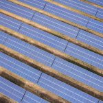 découvrez comment la transition énergétique transforme nos sociétés en passant des énergies fossiles aux énergies renouvelables, tout en favorisant un avenir durable et respectueux de l'environnement.