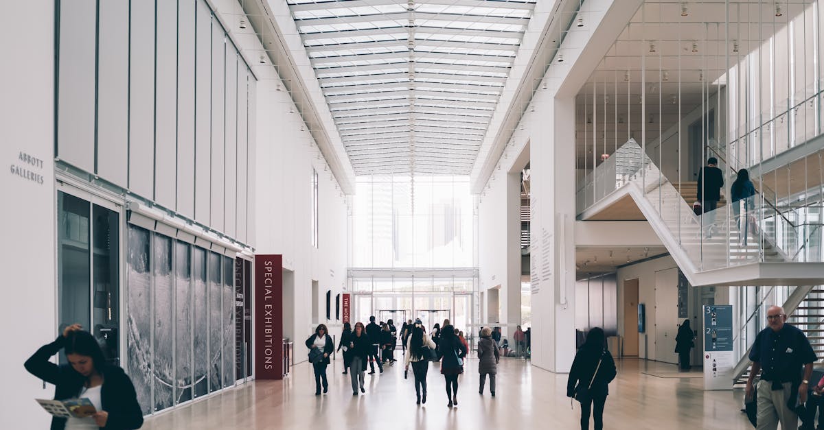 découvrez le lobbying, une pratique influente qui façonne les décisions politiques et économiques. apprenez comment les lobbyistes travaillent, les enjeux qu'ils défendent et l'impact de leur action sur la société. plongez dans cet univers où persuasion et stratégie se rencontrent.