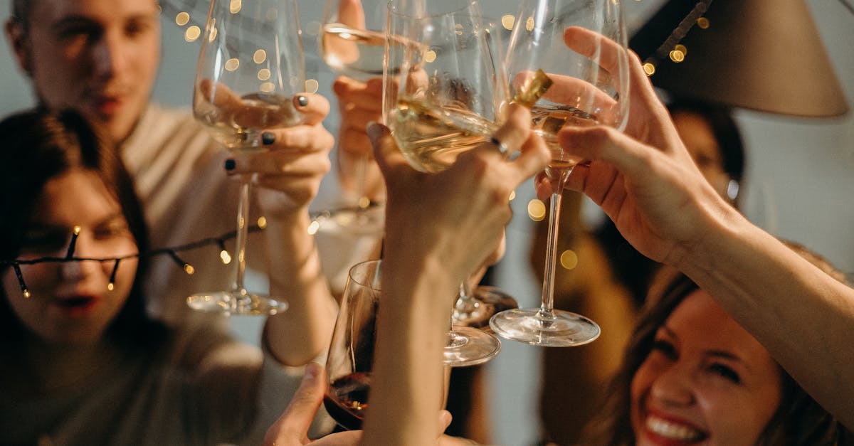 découvrez l'élégance et le raffinement du champagne. explorez les différentes cuvées, les régions viticoles et les traditions de ce vin effervescent prisé. que ce soit pour une célébration ou un moment de plaisir, le champagne est le choix par excellence pour éveiller vos sens.