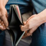 découvrez l'impact de la récession sur l'économie mondiale, les entreprises et les ménages. analyse des causes, des conséquences et des stratégies pour naviguer à travers cette période difficile.