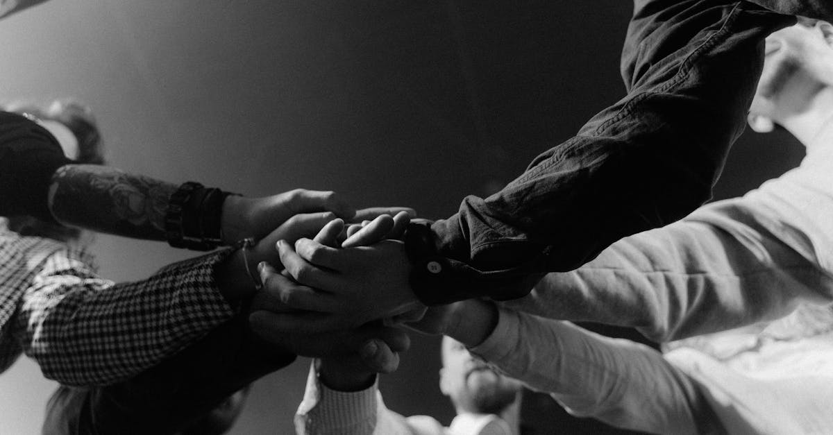 découvrez comment le déficit de main-d'œuvre impacte les entreprises et l'économie. explorez les causes, les solutions et les stratégies pour atténuer cette crise croissante dans le monde du travail.