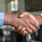 découvrez les accords de coalition et leur impact sur la politique contemporaine. analysez les stratégies, les enjeux et les compromis nécessaires pour former des majorités gouvernementales efficaces. plongez dans le monde des coalitions politiques et enrichissez votre compréhension des dynamiques parlementaires.