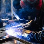 découvrez les implications des réductions d'effectifs dans le monde du travail. analysez les causes, l'impact sur les employés et les stratégies pour naviguer ces changements. restez informé sur les tendances du marché de l'emploi et les solutions pour faire face aux coupes de postes.