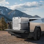 découvrez l'univers de tesla, le pionnier des voitures électriques et des technologies durables. explorez nos modèles innovants, nos solutions d'énergie renouvelable et notre engagement envers un avenir durable. rejoignez la révolution électrique dès aujourd'hui !