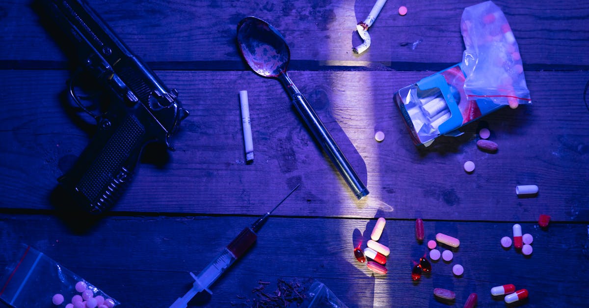 découvrez l'impact de la cocaïne sur la santé, la société et l'économie. cette analyse approfondie explore les conséquences psychologiques, physiques et sociales de cette drogue, ainsi que les défis de la lutte contre son trafic et sa consommation.