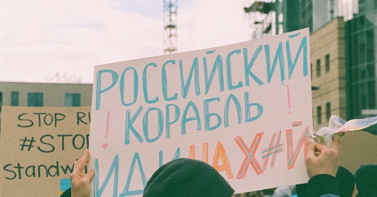 découvrez tout sur les missiles : types, technologies, utilisations militaires et implications géopolitiques. plongez dans le monde fascinant de l'armement moderne et ses enjeux stratégiques.