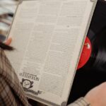 découvrez les tendances et évolutions de l'industrie musicale : un aperçu des acteurs clés, des nouveaux genres et de l'impact des technologies sur la création et la distribution de la musique.