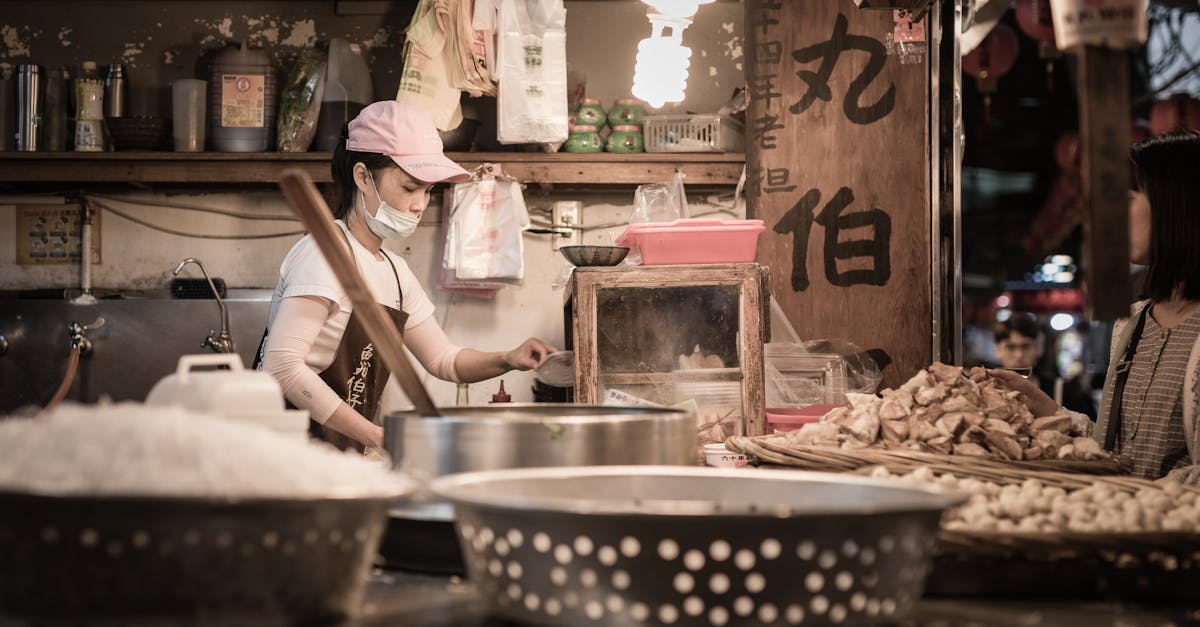découvrez le marché des ustensiles de cuisine : tendances, innovations et conseils pour choisir les meilleurs outils qui rendront votre expérience culinaire inoubliable. explorez les différents types, matériaux et marques pour équiper votre cuisine avec style et fonctionnalité.
