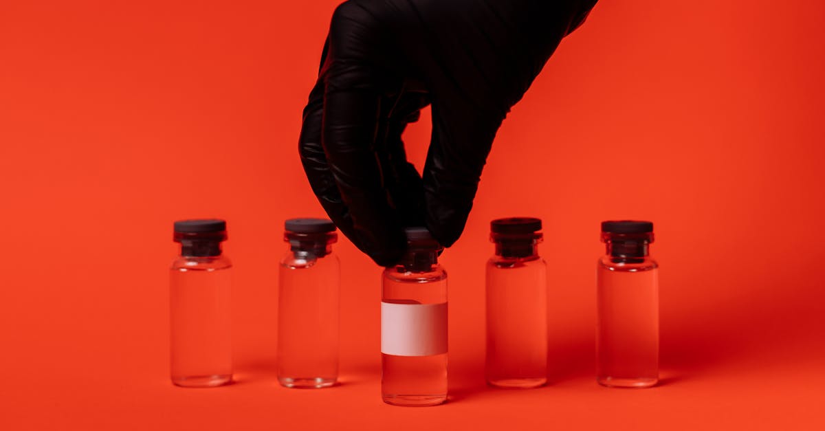 découvrez tout ce qu'il faut savoir sur la vaccination : son importance pour la santé publique, les différents types de vaccins disponibles, leurs effets bénéfiques et les recommandations actuelles pour vous et votre famille. protégez-vous contre les maladies infectieuses grâce à des informations fiables et à jour.