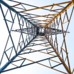 découvrez tout ce qu’il faut savoir sur les coûts de l’électricité : facteurs influents, conseils pour réduire votre facture et comparatif des tarifs en france en 2024.