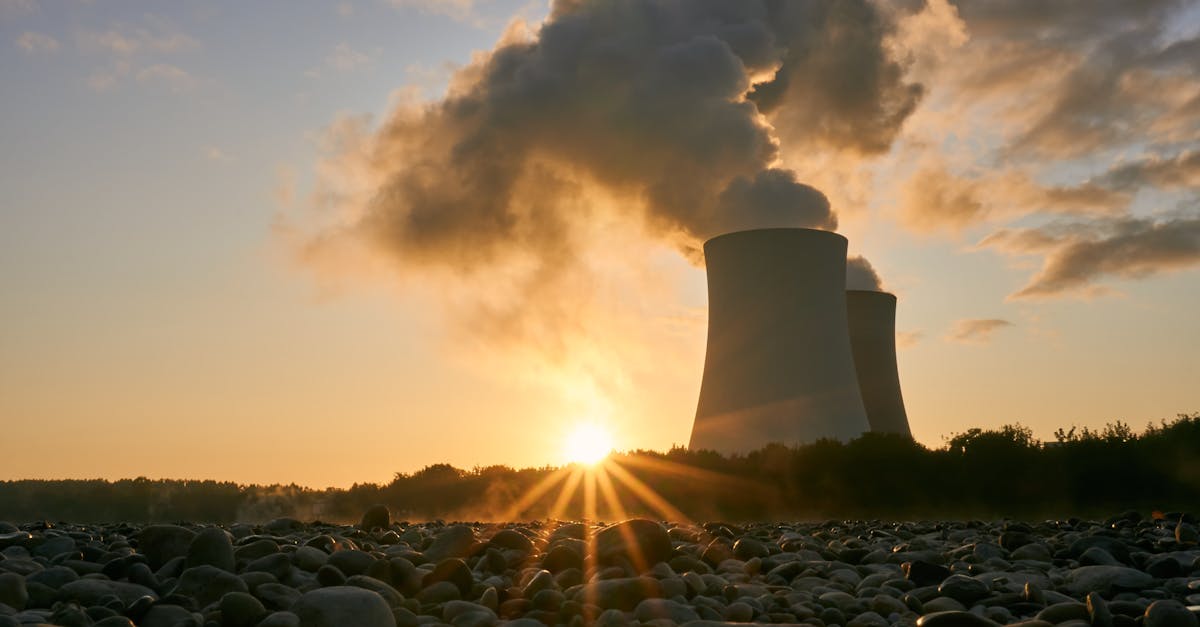 découvrez tout ce qu'il faut savoir sur les émissions de co2 : définitions, impacts sur l'environnement, sources principales et solutions pour réduire votre empreinte carbone.