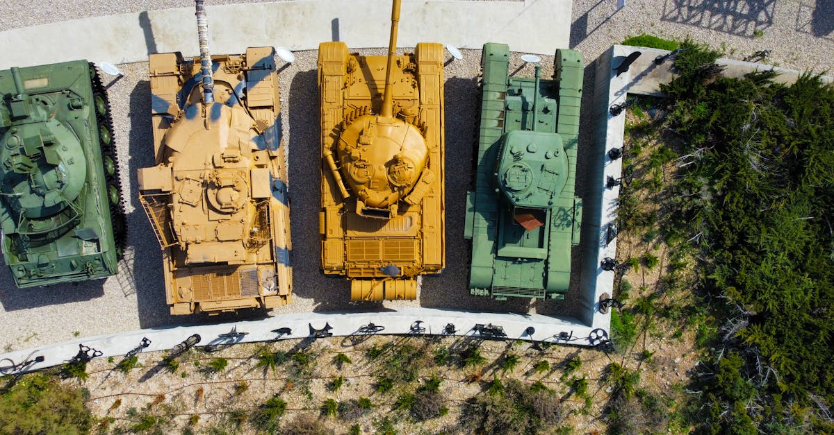 découvrez comment les drones militaires révolutionnent les stratégies de défense moderne, leurs fonctions, avantages et défis dans les opérations de sécurité et de surveillance.