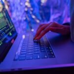 découvrez ce qu'est un ransomware, comment il fonctionne, ses dangers pour les particuliers et entreprises, ainsi que les meilleures pratiques pour vous protéger contre ce type de cyberattaque.
