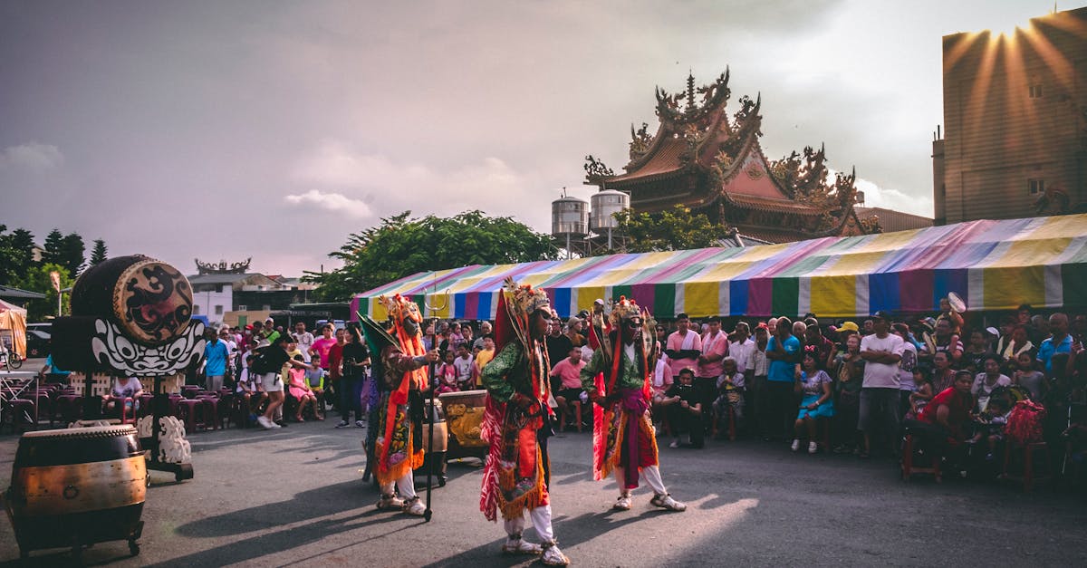 découvrez taiwan, une île fascinante d’asie de l’est, réputée pour son mélange unique de traditions anciennes, de paysages magnifiques et de villes modernes dynamiques. idéal pour les amateurs de culture, de nature et de gastronomie.