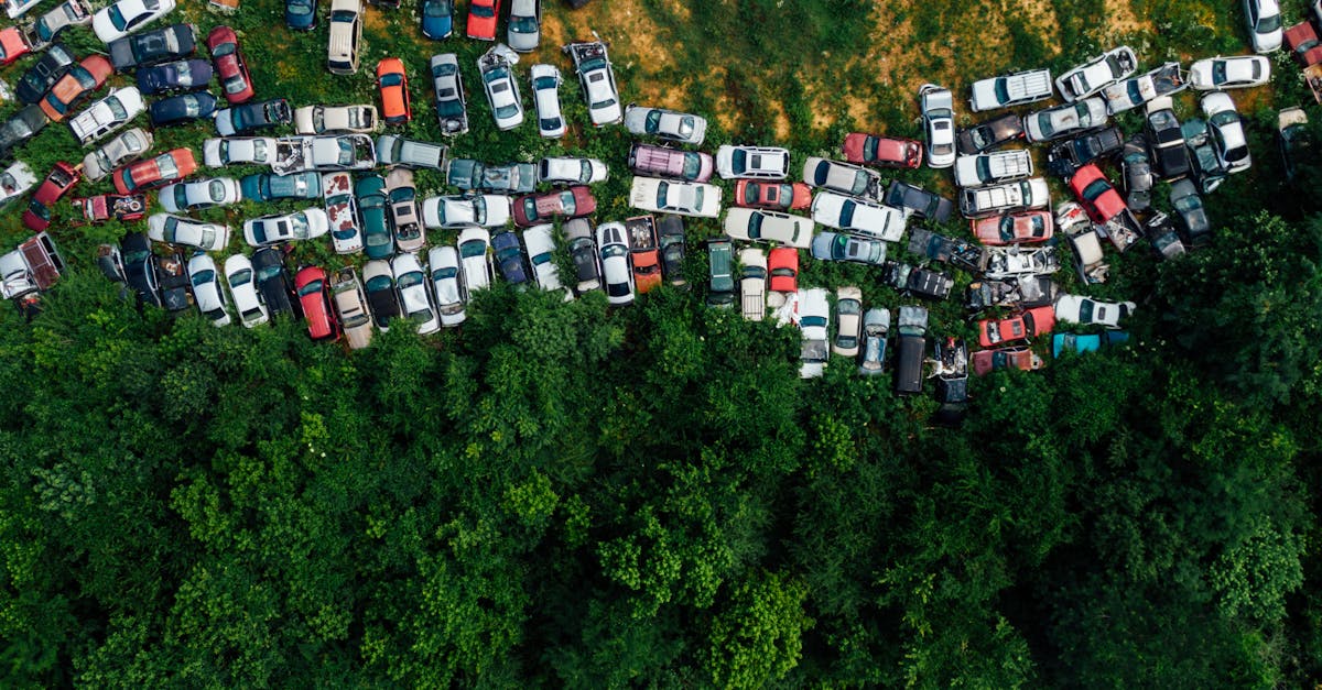 découvrez la politique européenne sur les émissions automobiles, ses objectifs pour réduire la pollution et ses impacts sur l'industrie et l'environnement.