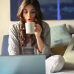 découvrez toutes les informations sur l'acquisition de netflix, ses impacts et les dernières actualités du géant du streaming.