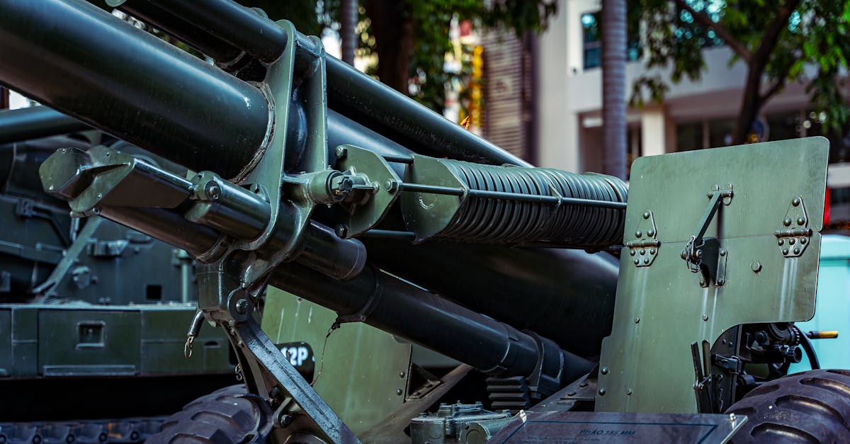 découvrez les missiles storm shadow, des armes de précision à longue portée conçues pour des frappes stratégiques efficaces et discrètes.