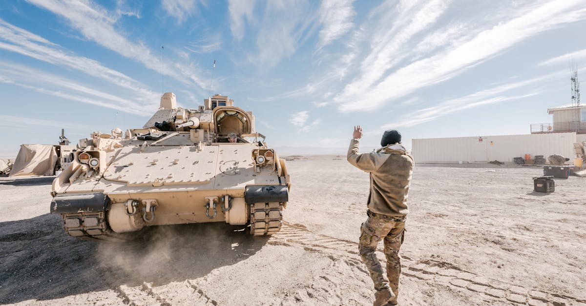 découvrez notre drone terrestre militaire, conçu pour des missions tactiques avec haute précision et robustesse sur le terrain.