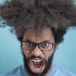 découvrez tout sur la rage : symptômes, prévention, traitement et informations essentielles pour vous protéger contre cette maladie virale grave.